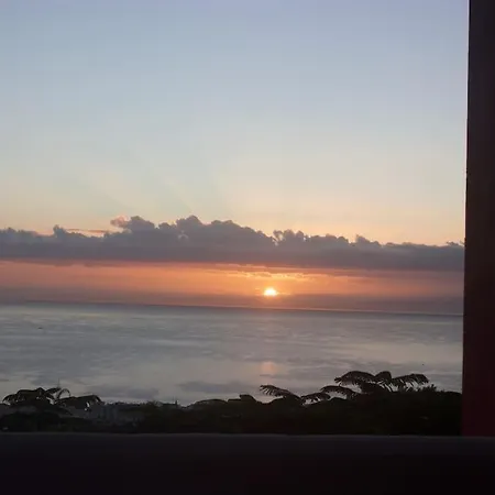 Casa Canaria Con Piscina Y Bonitas Vistas Hébergement de vacances Candelaria